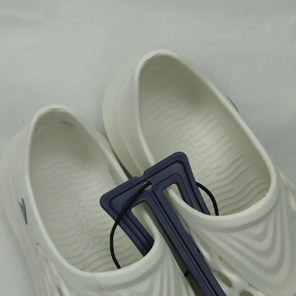 Rugged Shark White Boys Water Shoes Sz 12
